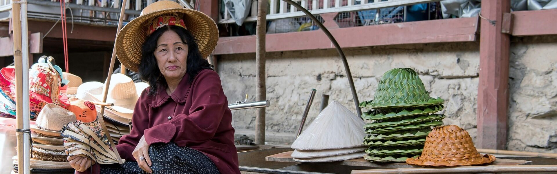 Damnoen Saduak Floating Market